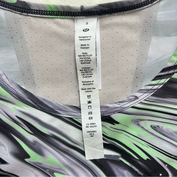 Women’s Lululemon Tanktop - Picture 4 of 10